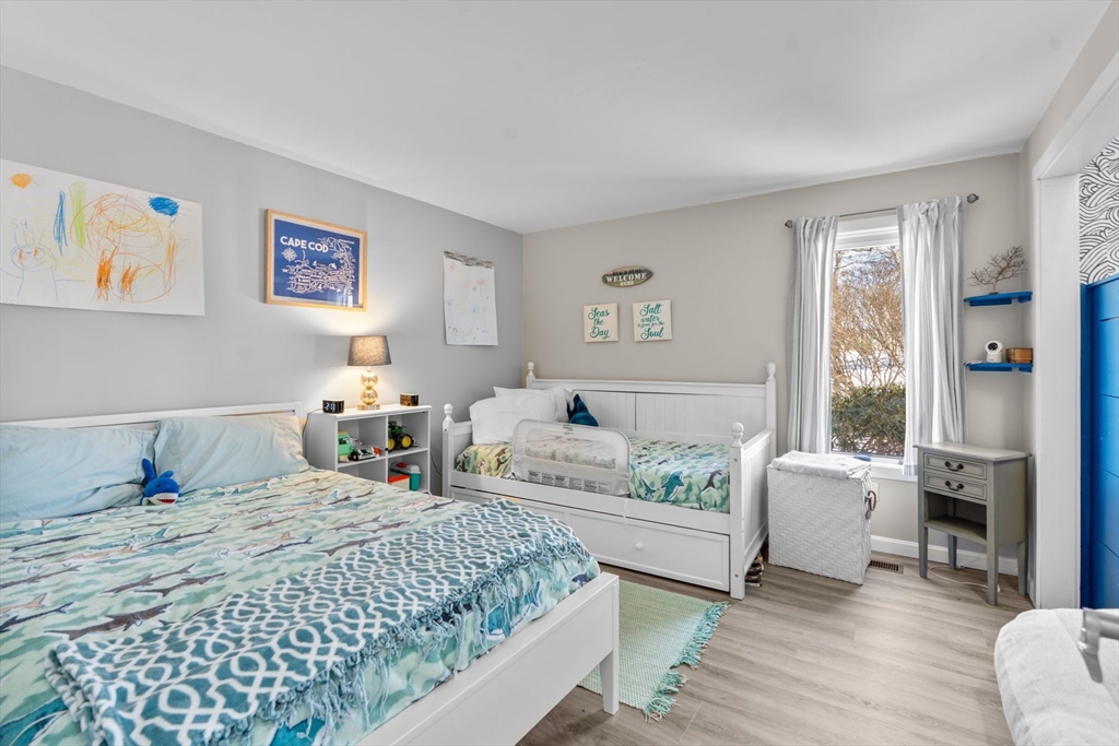 22 Mid Iron Way 7511