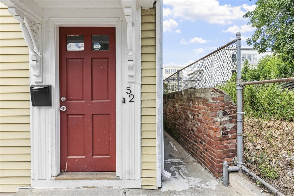 52 Auburn St