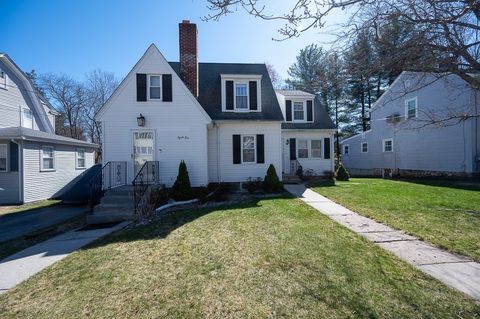Photo of 41 Dellwood Rd, Worcester, MA 01602 (MLS # 73499263)