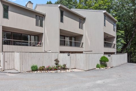 98 Mill Pond 98 North Andover MA 01845