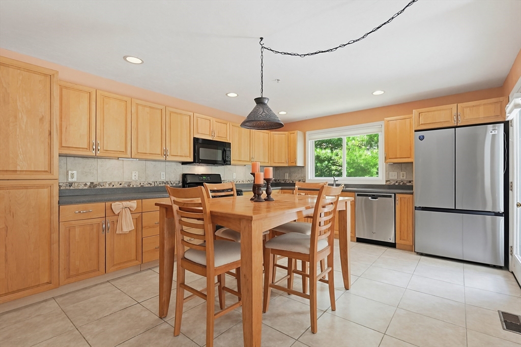 1003 Old Bridge Ln #1003, Bellingham, MA Photo #12
