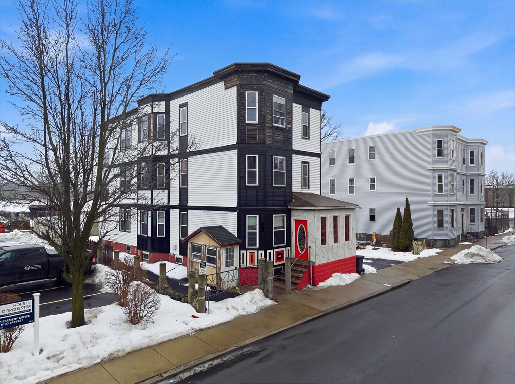 100 Nightingale St, Boston, MA, 100 Nightingale St, Boston, MA Photo #37