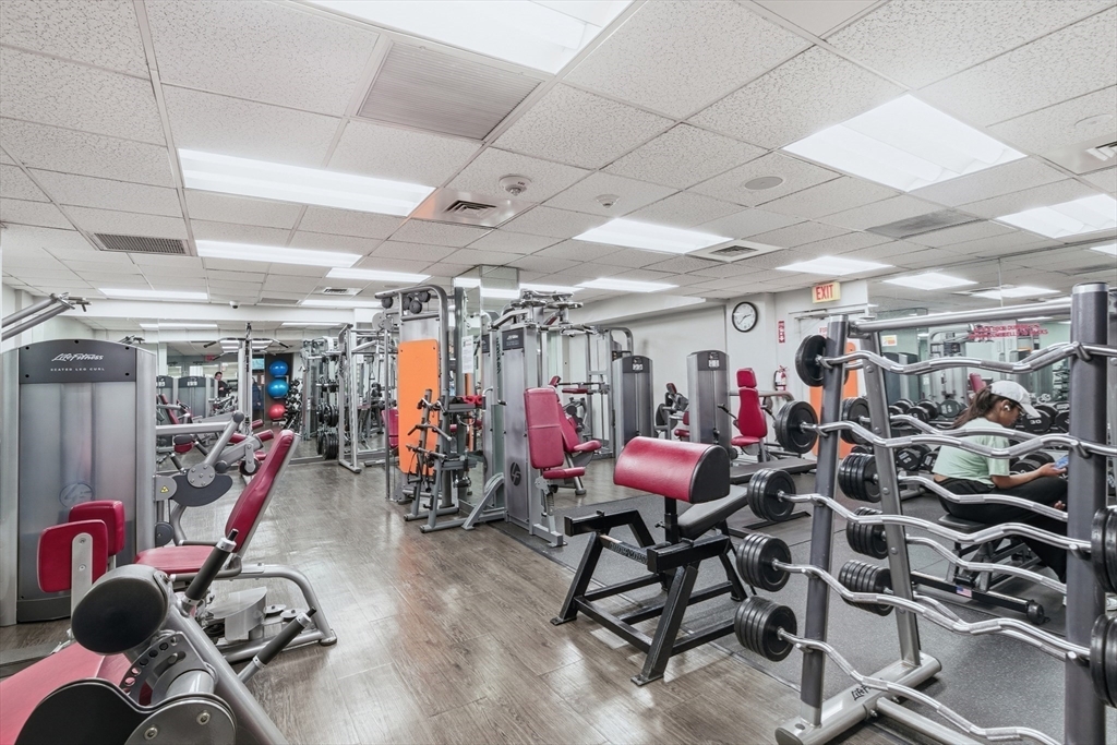 77 Pond Ave #1009, Brookline, MA Photo #13