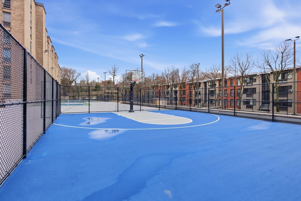 77 Pond Ave #1009, Brookline, MA Photo #20