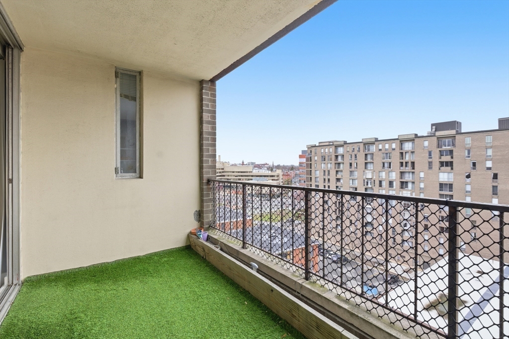 77 Pond Ave #1009, Brookline, MA Photo #6