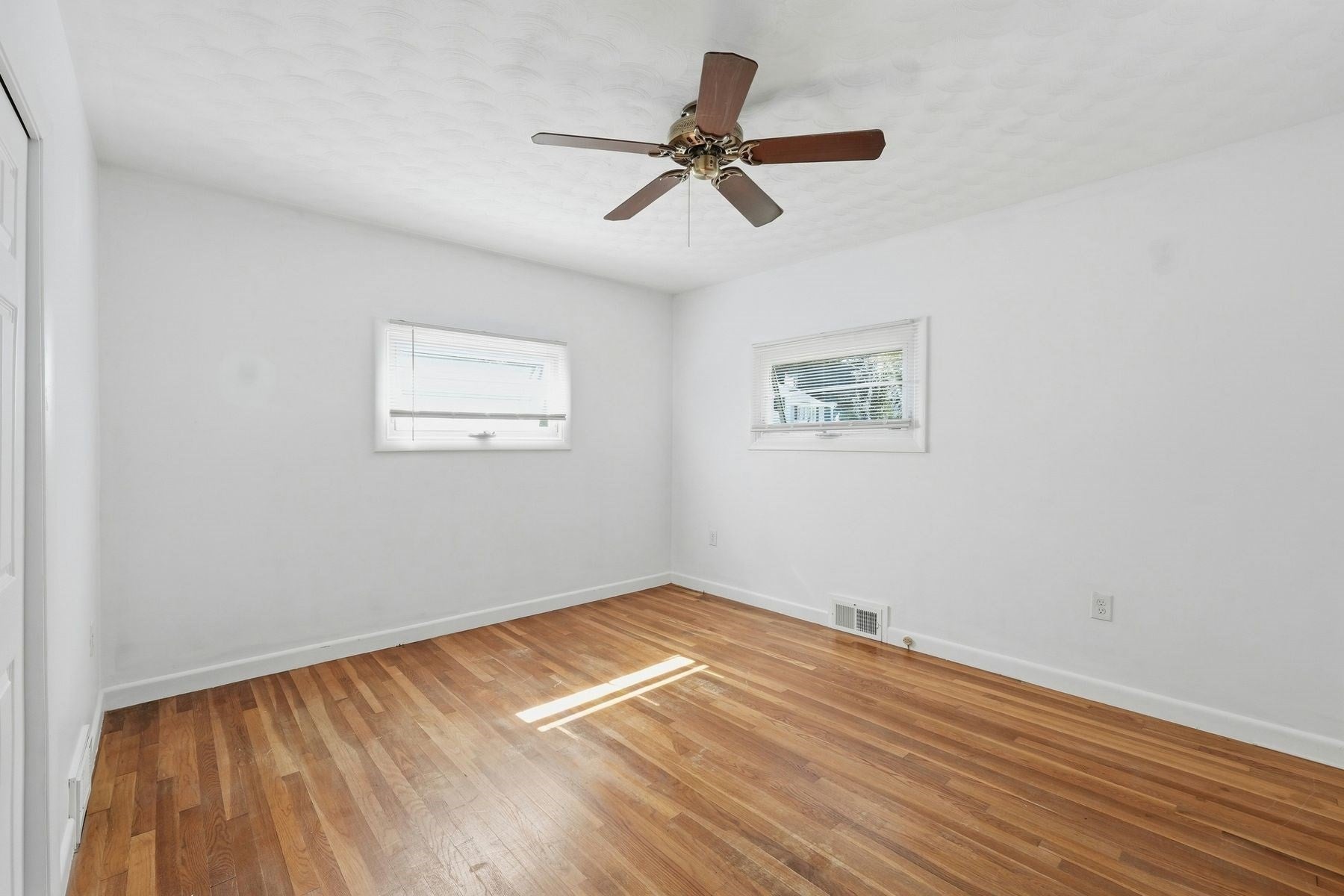 7 Athens St, Auburn, MA, 7 Athens St, Auburn, MA Photo #14