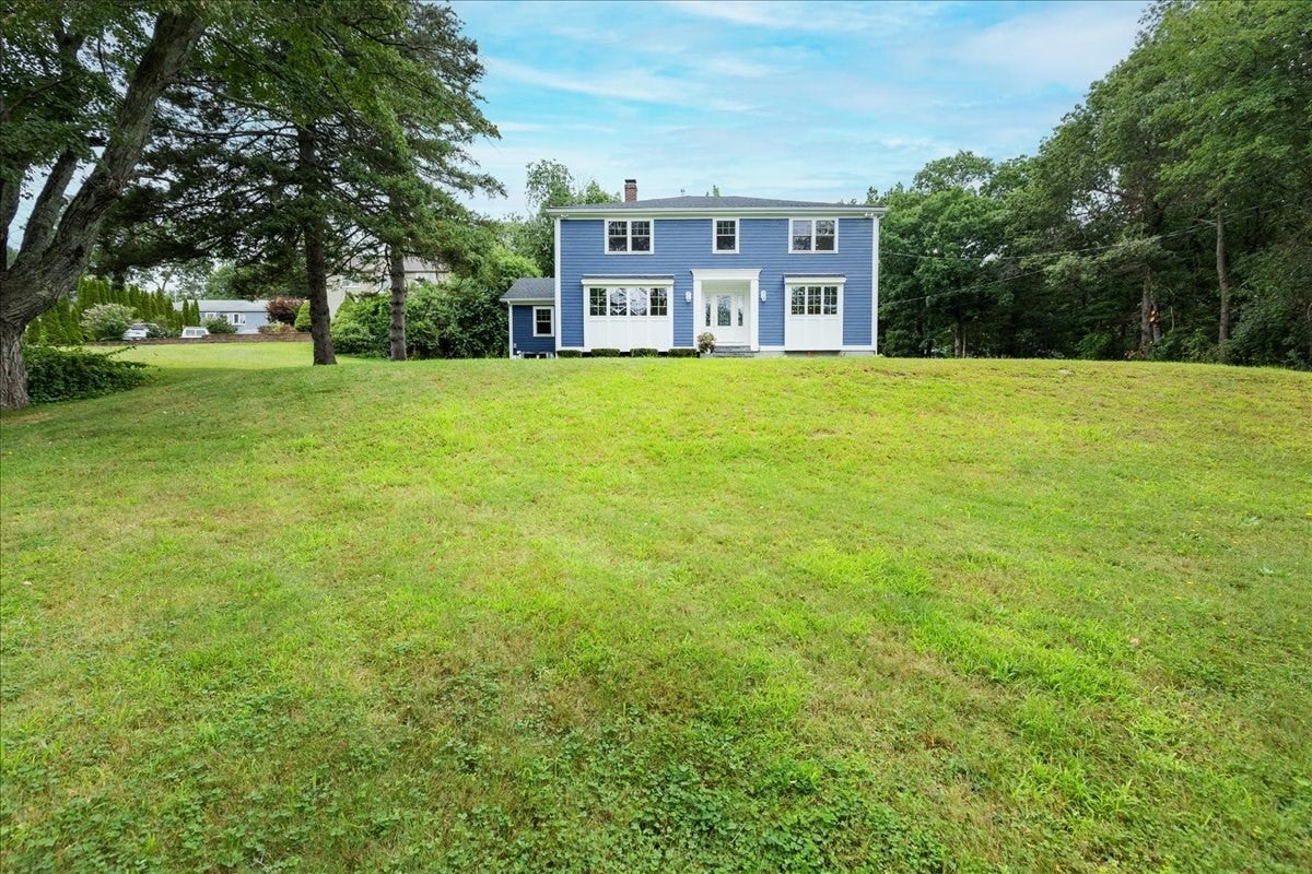 113 River St, Middleton MA 01949