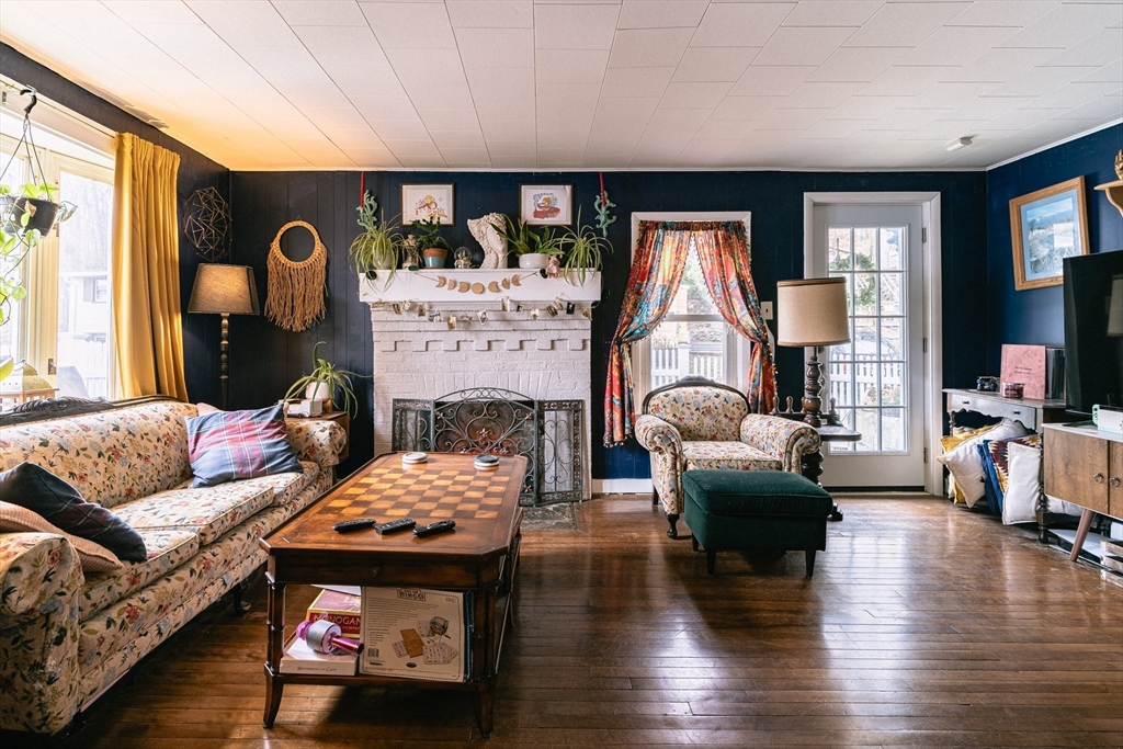 2 Natural History Dr.