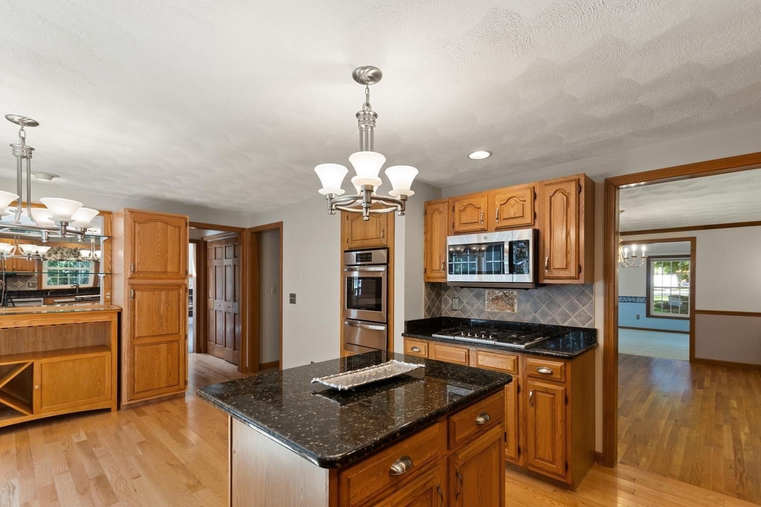 3 Karen Way, Methuen, MA, 3 Karen Way, Methuen, MA Photo #8