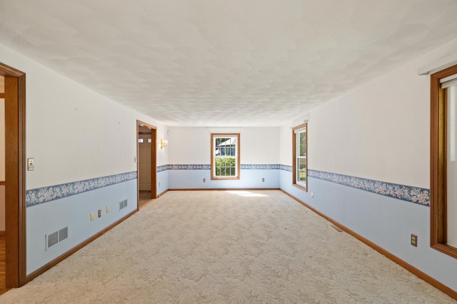 3 Karen Way, Methuen, MA, 3 Karen Way, Methuen, MA Photo #14
