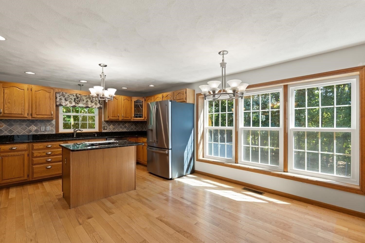 3 Karen Way, Methuen, MA, 3 Karen Way, Methuen, MA Photo #6