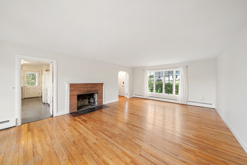 66 Windmill Ln