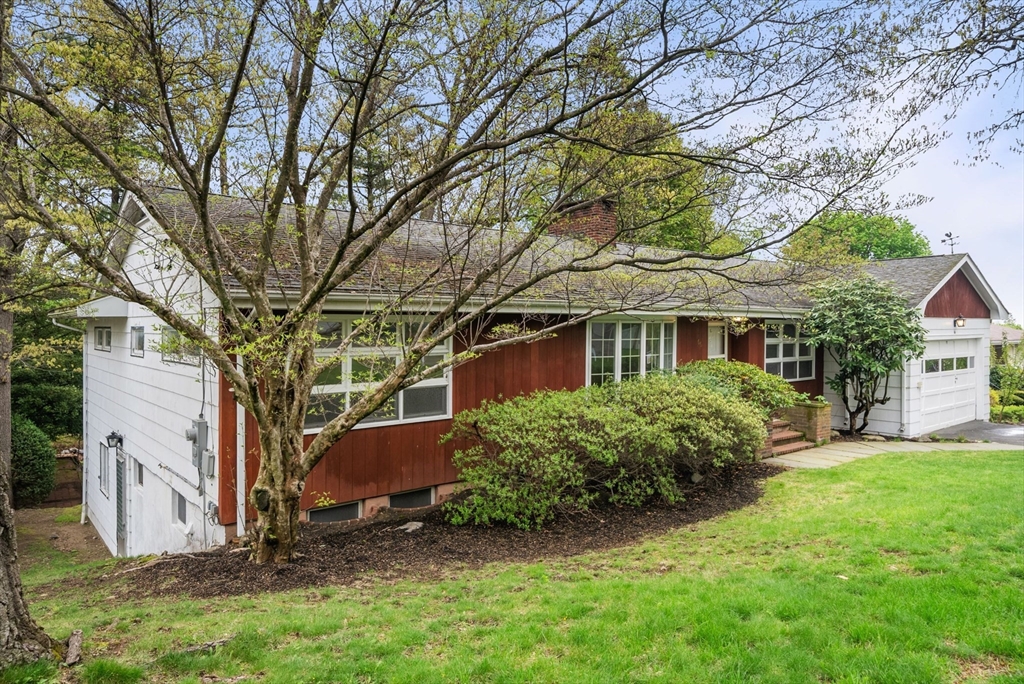 66 Windmill Ln