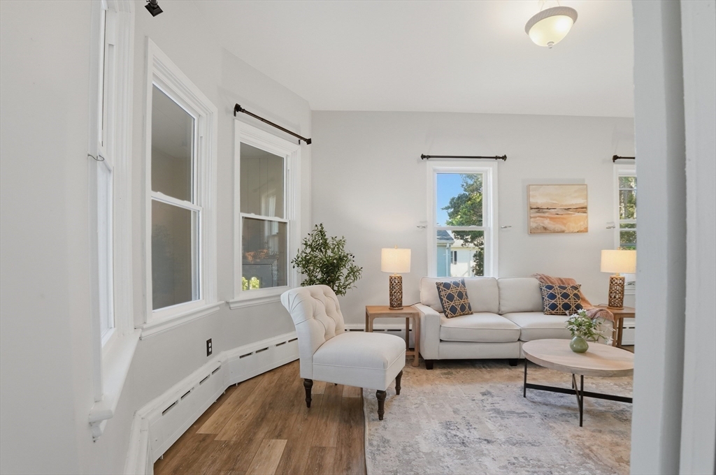 30 Buttonwood Rd