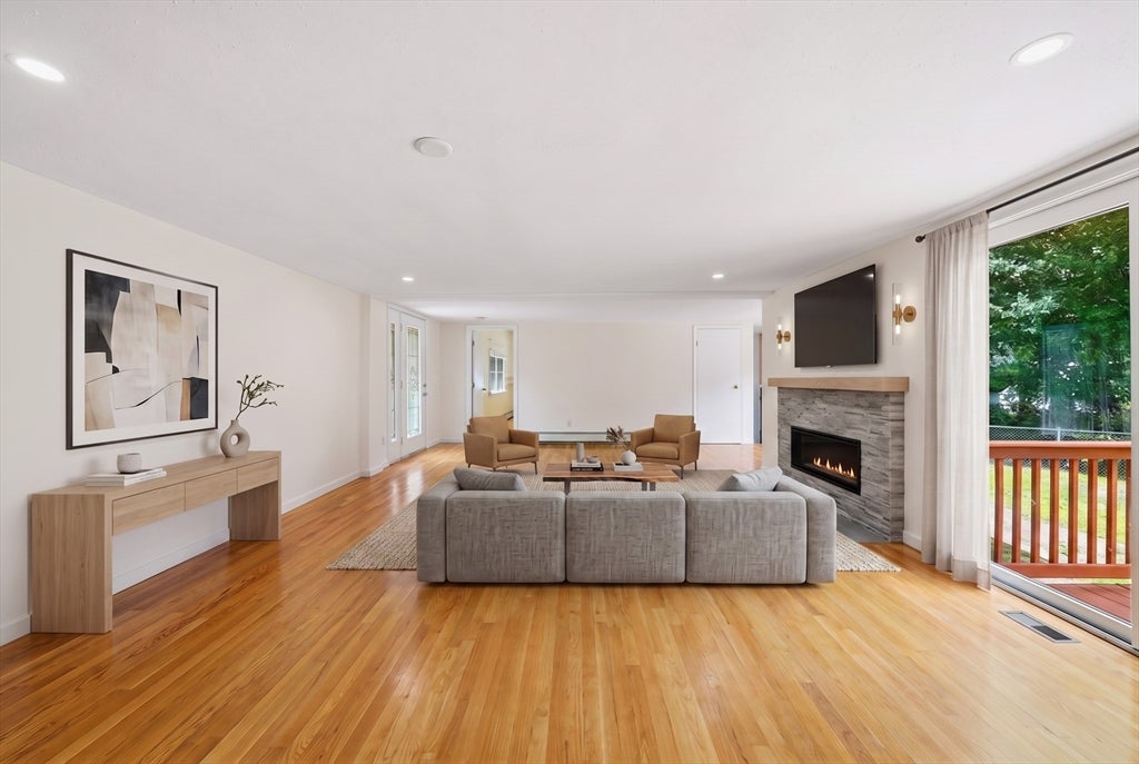 70 Muller Rd, Burlington, MA, 70 Muller Rd, Burlington, MA Photo #5