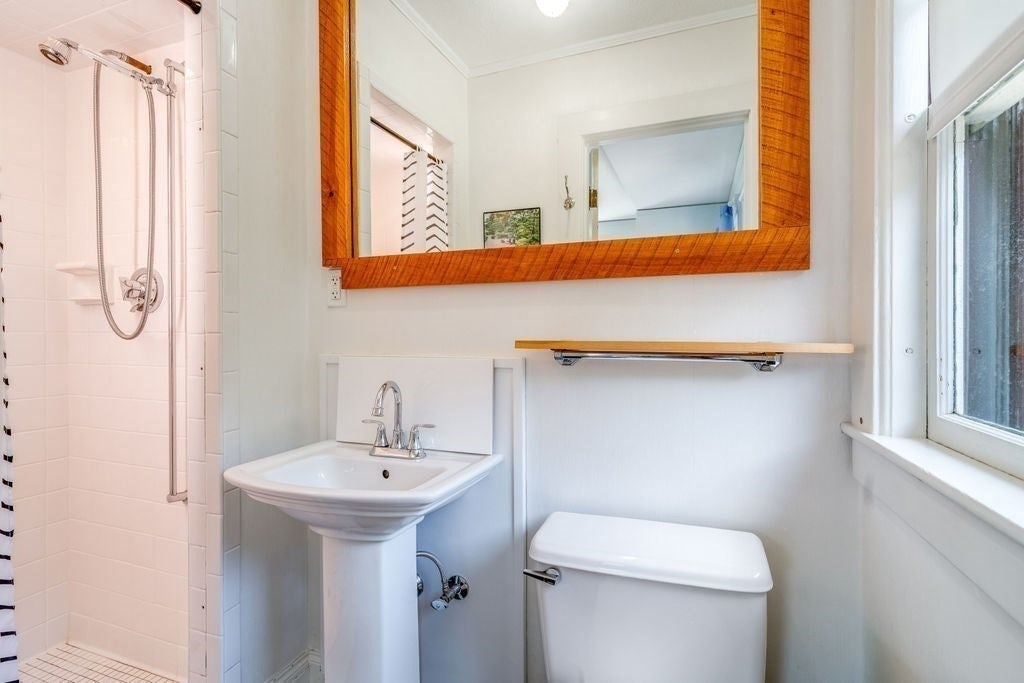 116 Pleasant St, Holyoke, MA, 116 Pleasant St, Holyoke, MA Photo #20