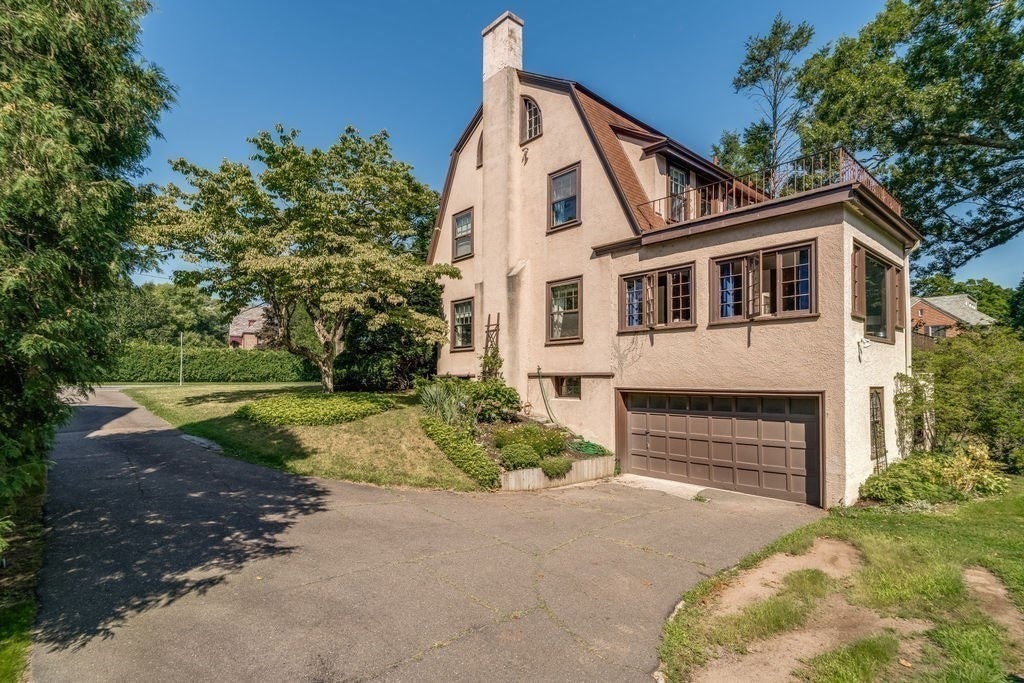 116 Pleasant St, Holyoke, MA, 116 Pleasant St, Holyoke, MA Photo #25