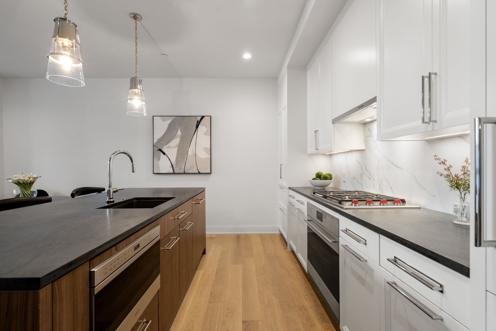 100 Linden Street Unit 102