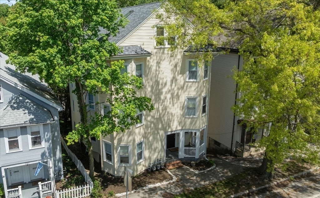 755 Boylston St 3