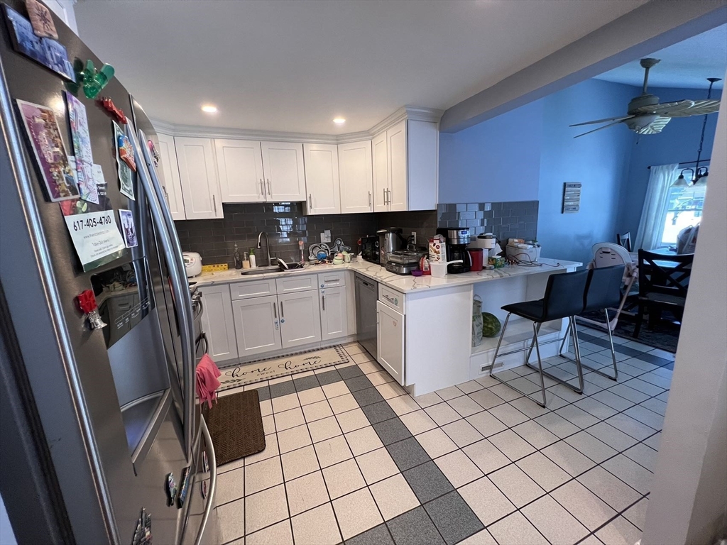 35 Harding Ave 35