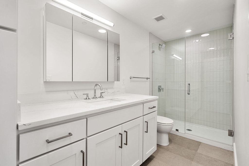 Cambridge, Massachusetts 02139, United States, 4 Bedrooms Bedrooms, ,2 BathroomsBathrooms,Residential,Pending,81256