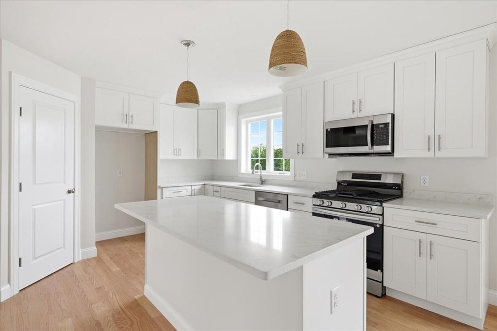 9 Jasmine Way, Bridgewater, MA Photo #7