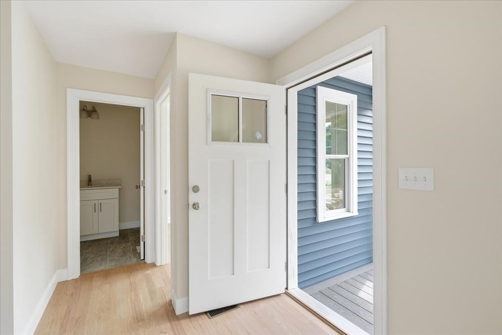 9 Jasmine Way, Bridgewater, MA Photo #3