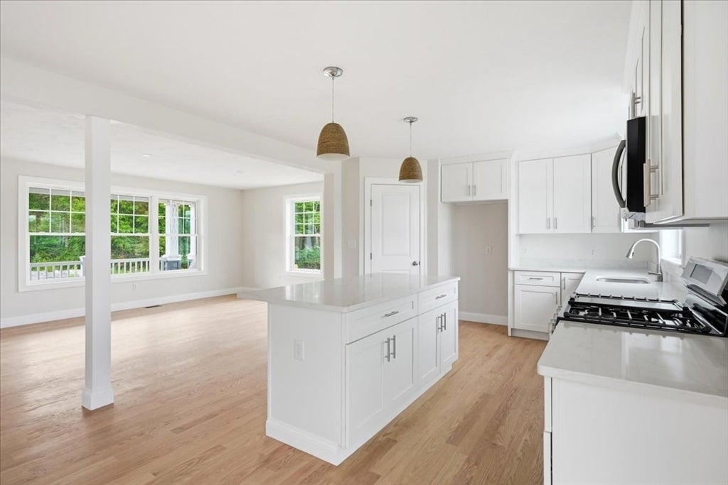 9 Jasmine Way, Bridgewater, MA Photo #6