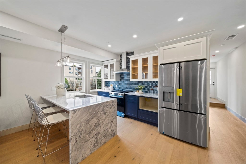 273 Havre St 1, Boston MA 02128