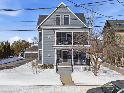 14 Maple St 14 Watertown MA 02472