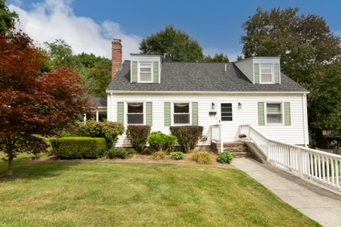 Photo of 10 Farview Ave, Shrewsbury, MA 01545 (MLS # 73574785)