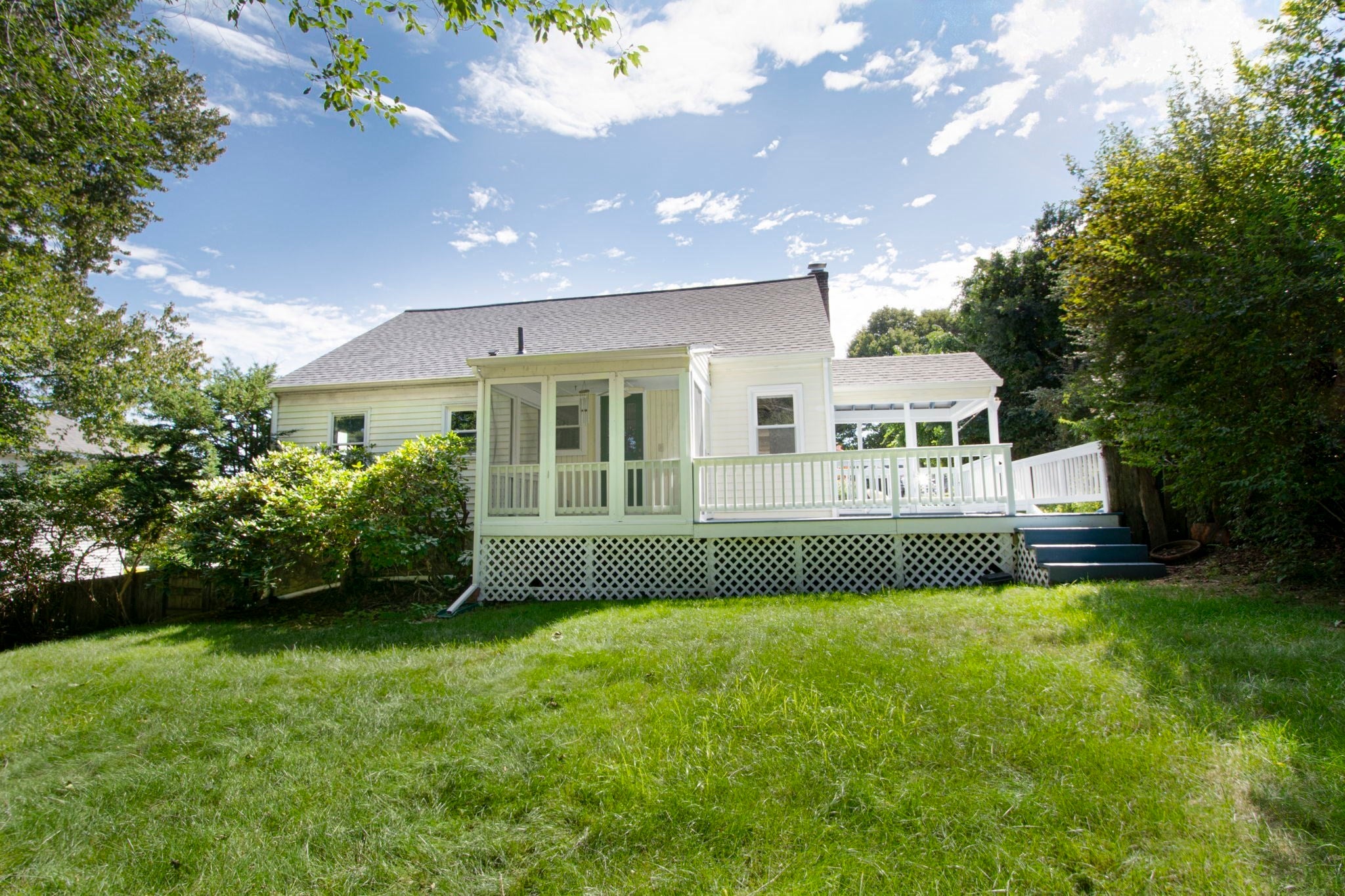 10 Farview Ave