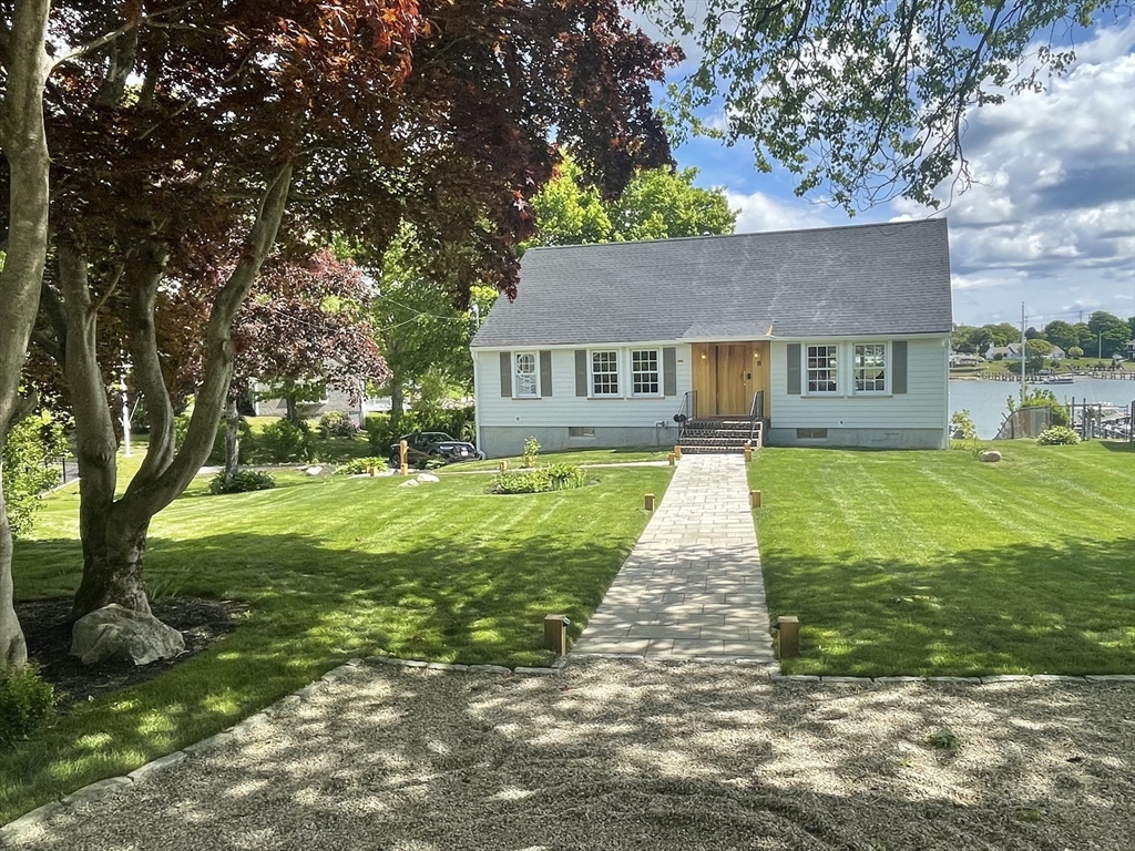 8 Pine Tree Drive