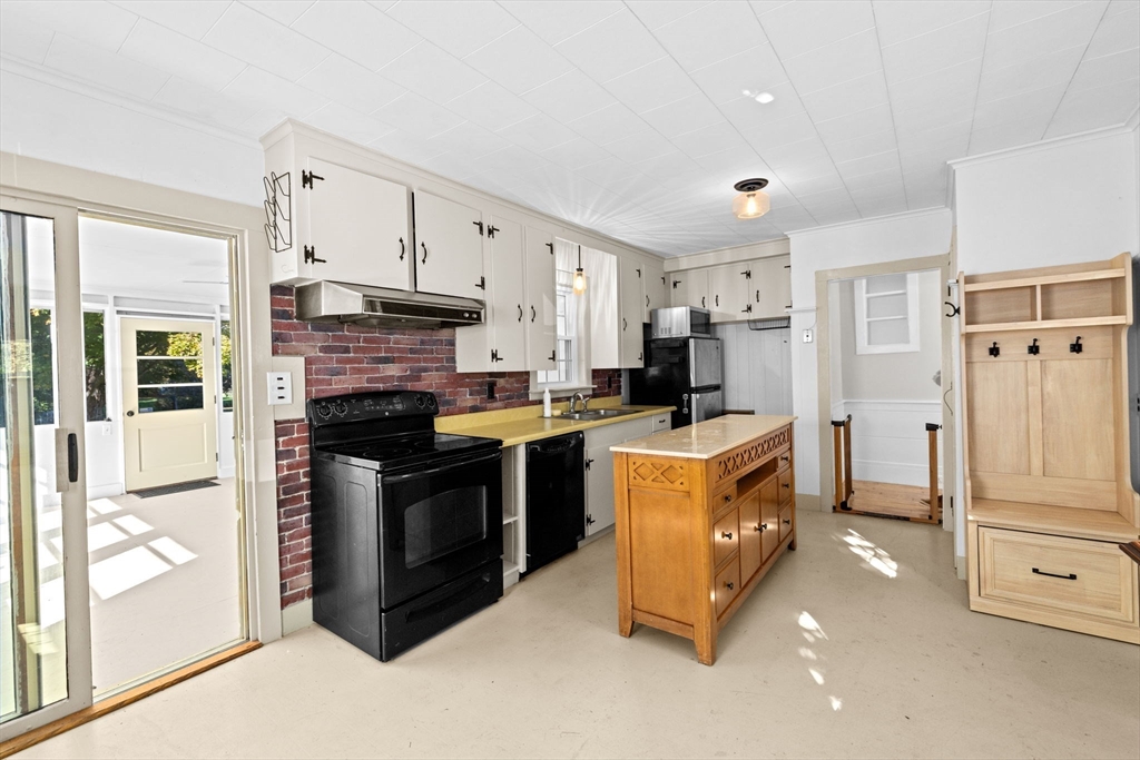 37 Brook St