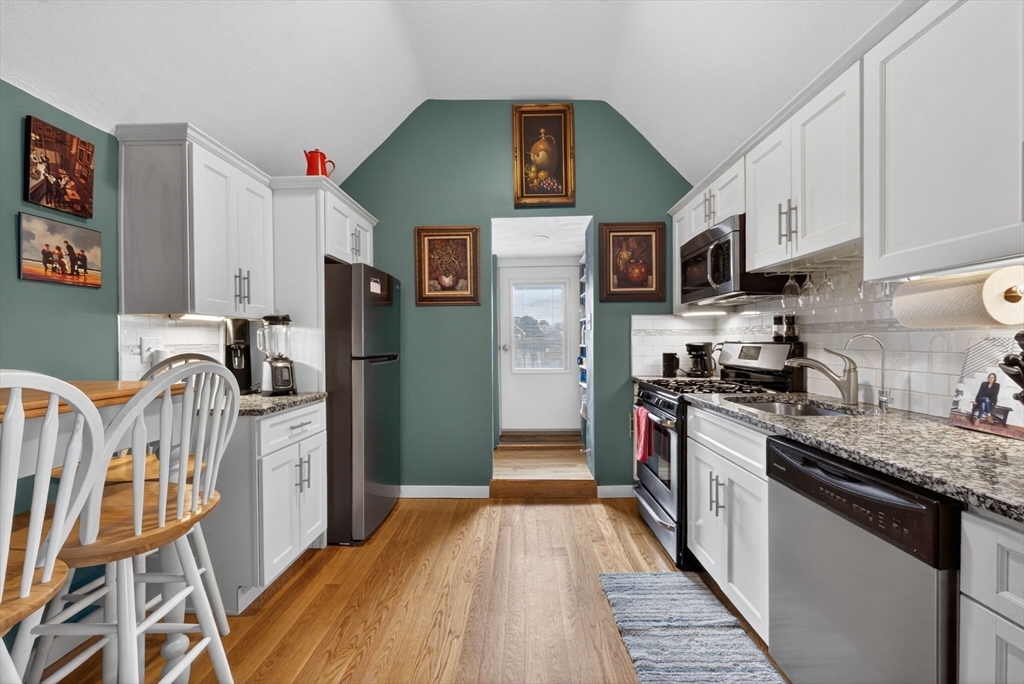 52 Trident Ave 52
