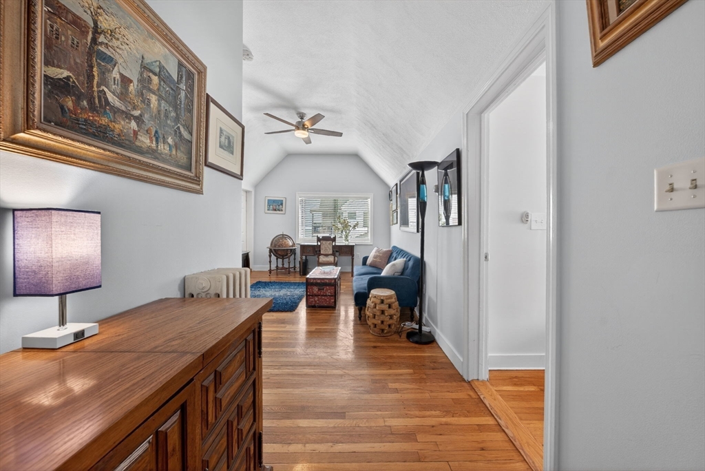 52 Trident Ave 52