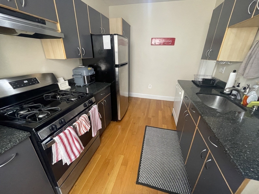 1662 Commonwealth Ave 52