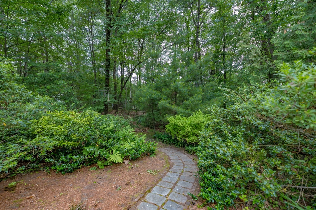 21 Overlook Dr