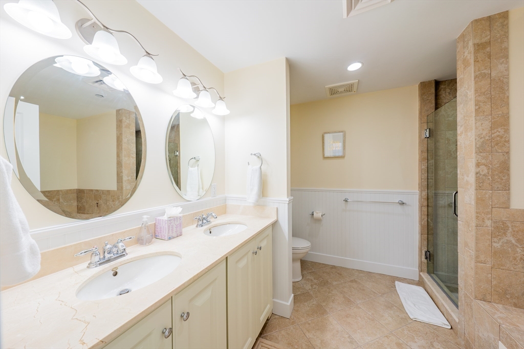 286 Grand Avenue 6