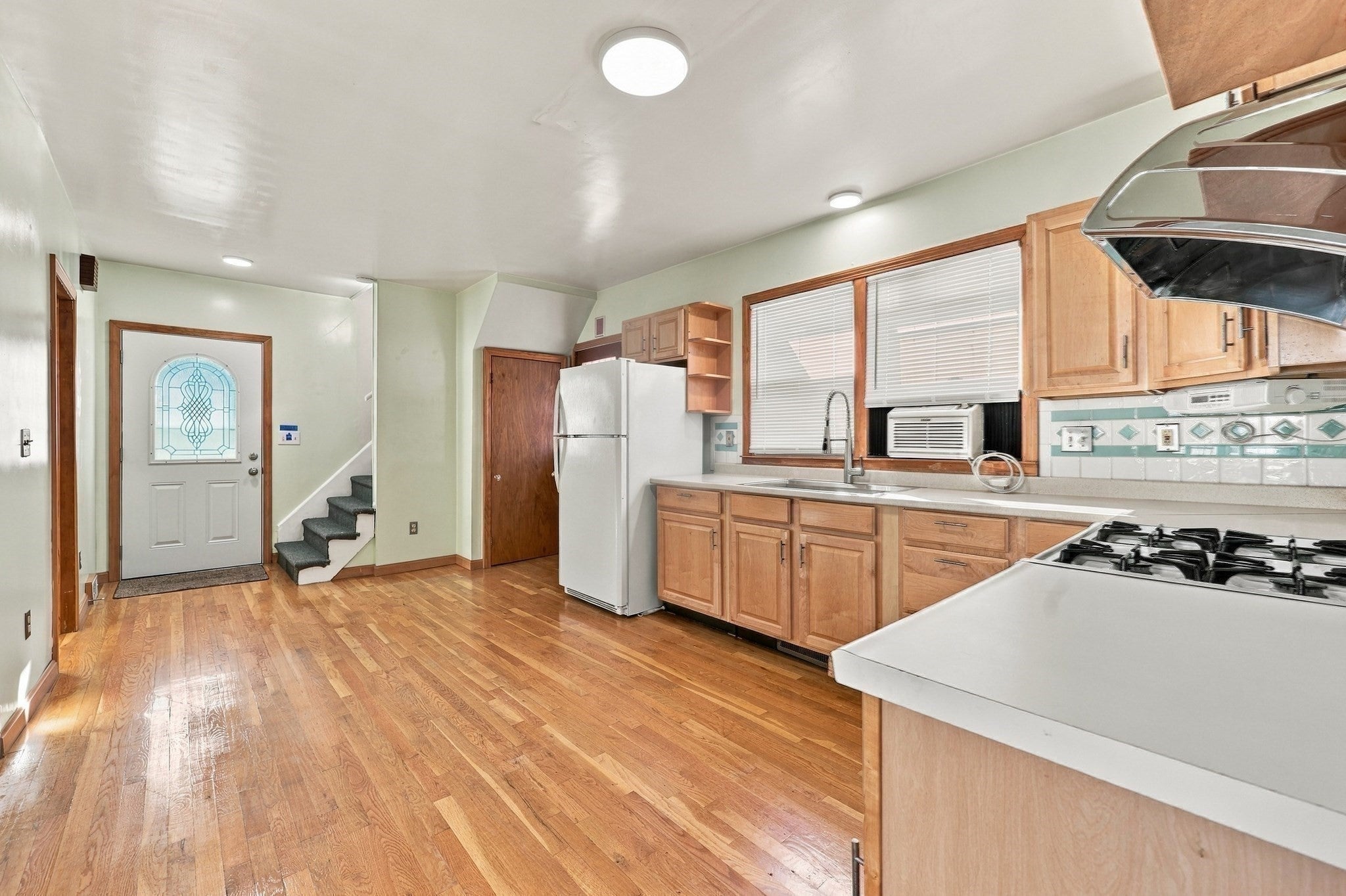 40 Bunker Hill Ave, Lowell, MA, 40 Bunker Hill Ave, Lowell, MA Photo #11