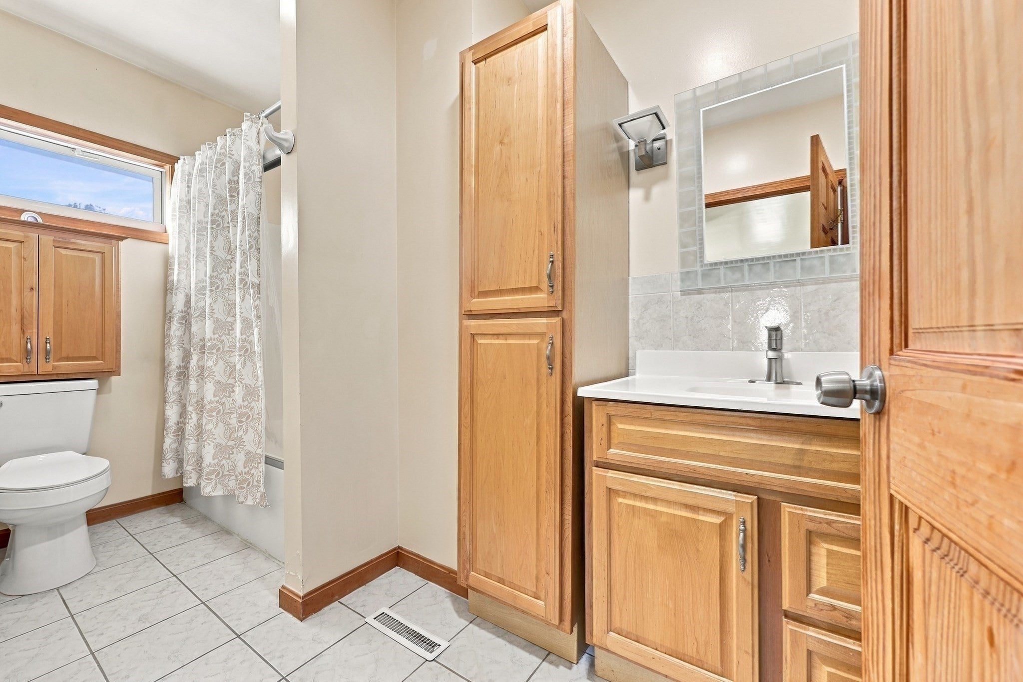 40 Bunker Hill Ave, Lowell, MA, 40 Bunker Hill Ave, Lowell, MA Photo #20
