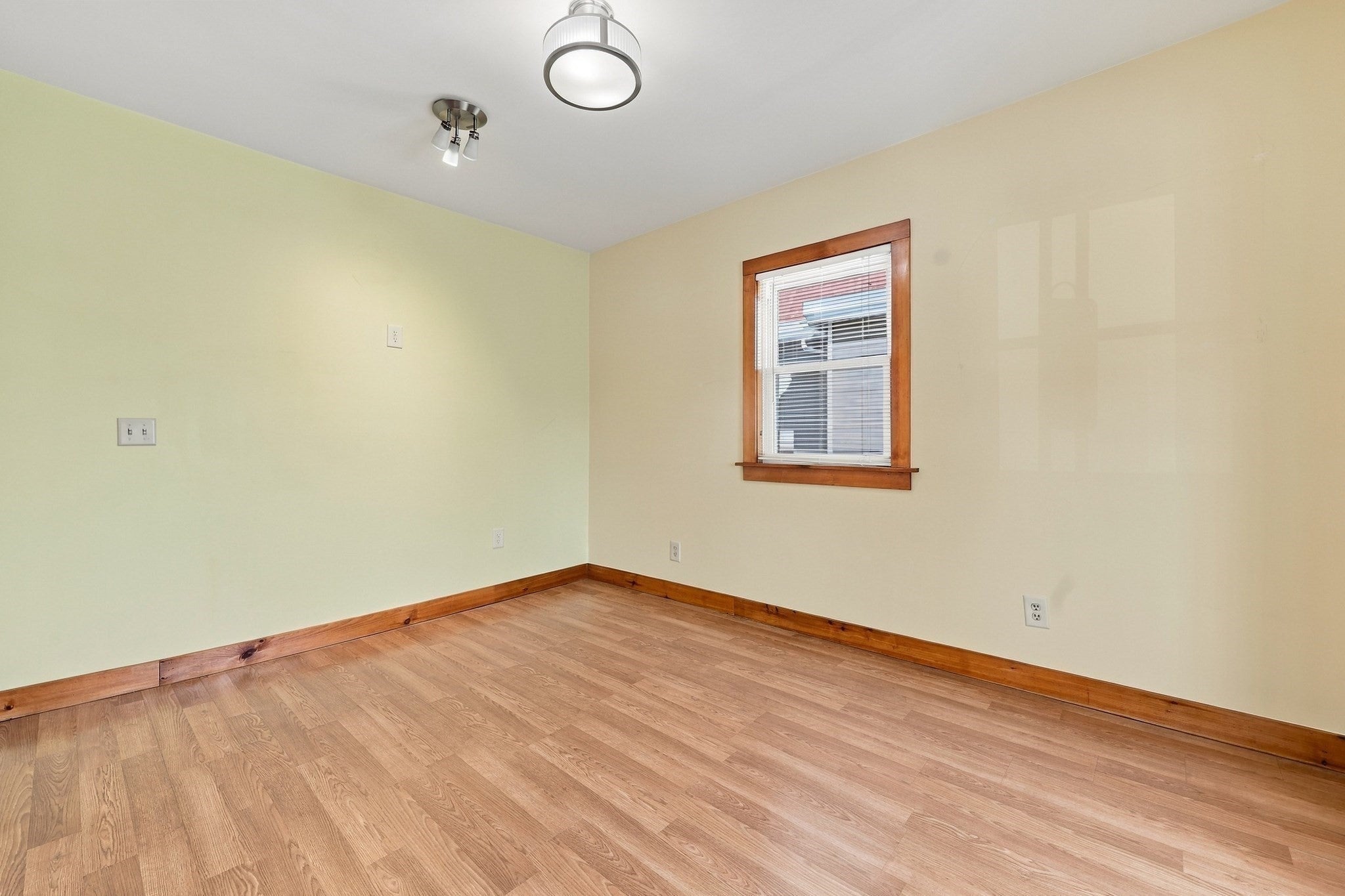 40 Bunker Hill Ave, Lowell, MA, 40 Bunker Hill Ave, Lowell, MA Photo #7