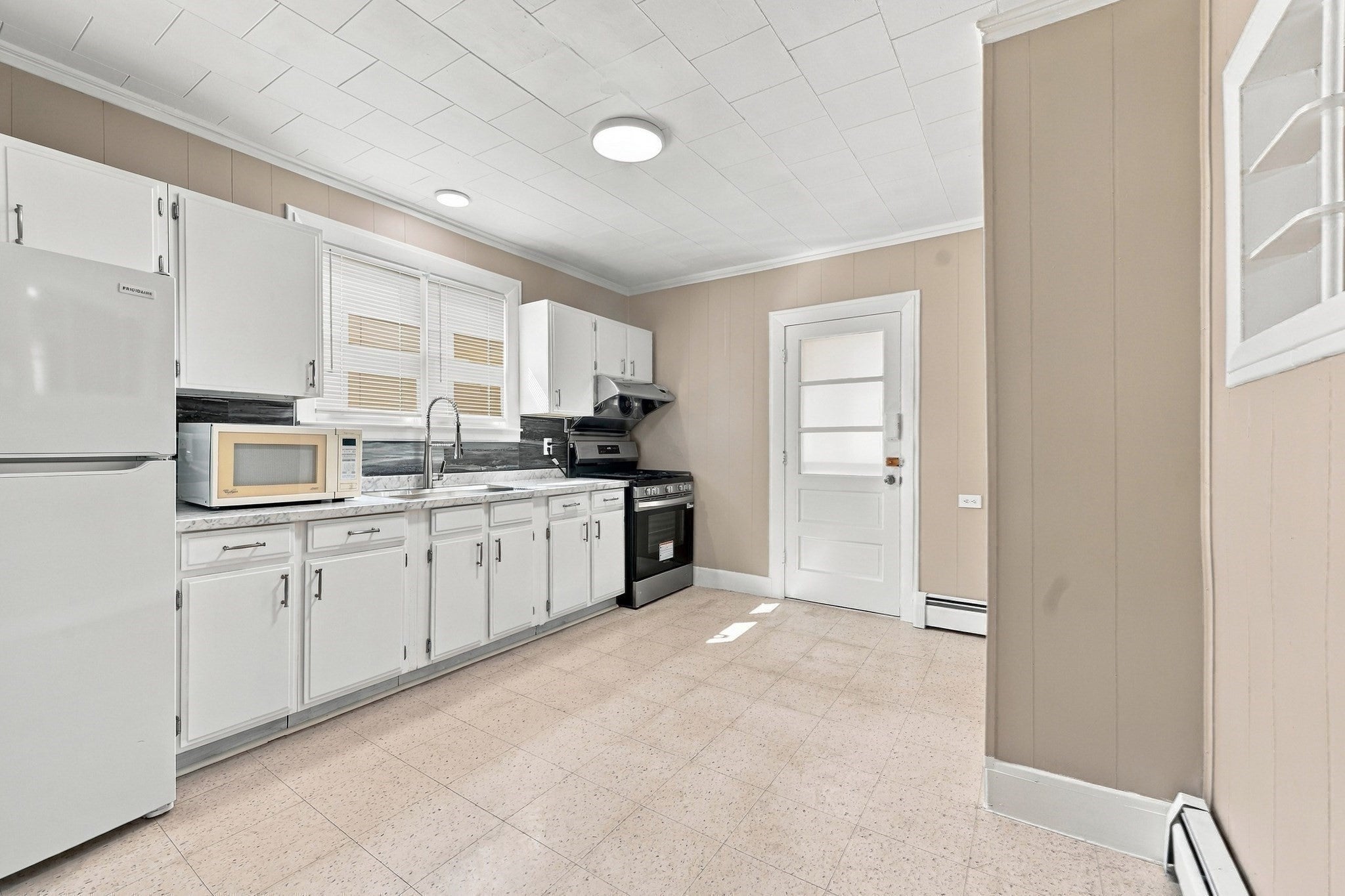 40 Bunker Hill Ave, Lowell, MA, 40 Bunker Hill Ave, Lowell, MA Photo #24