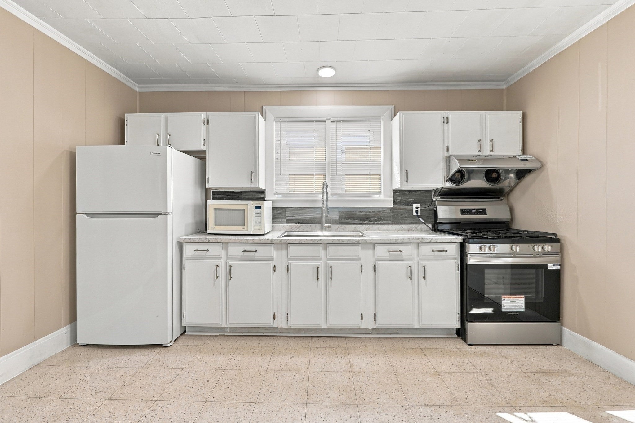 40 Bunker Hill Ave, Lowell, MA, 40 Bunker Hill Ave, Lowell, MA Photo #22