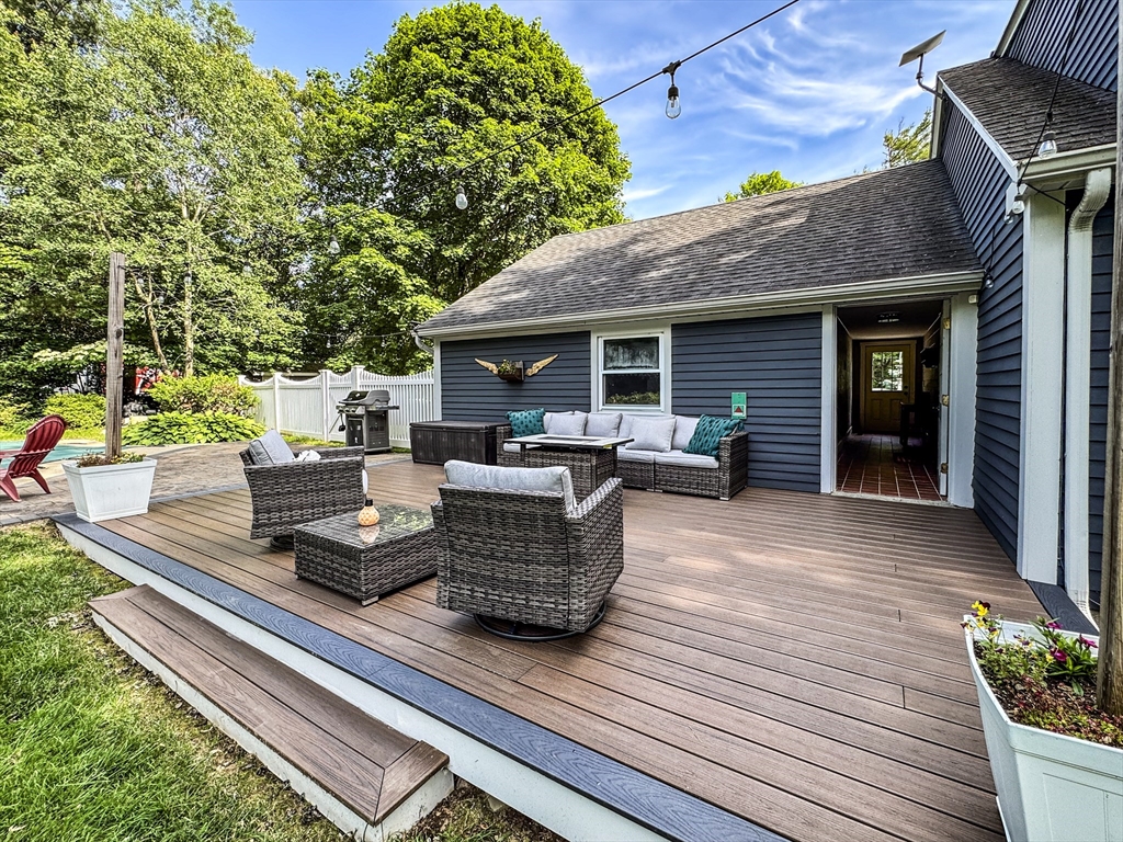 15 Whitney Dr