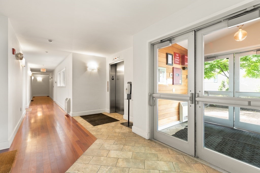 24 Bay State Road 20