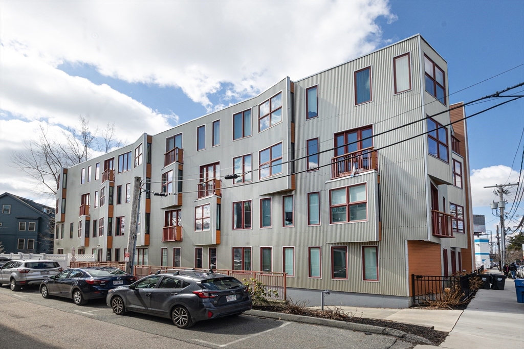 24 Bay State Road 20