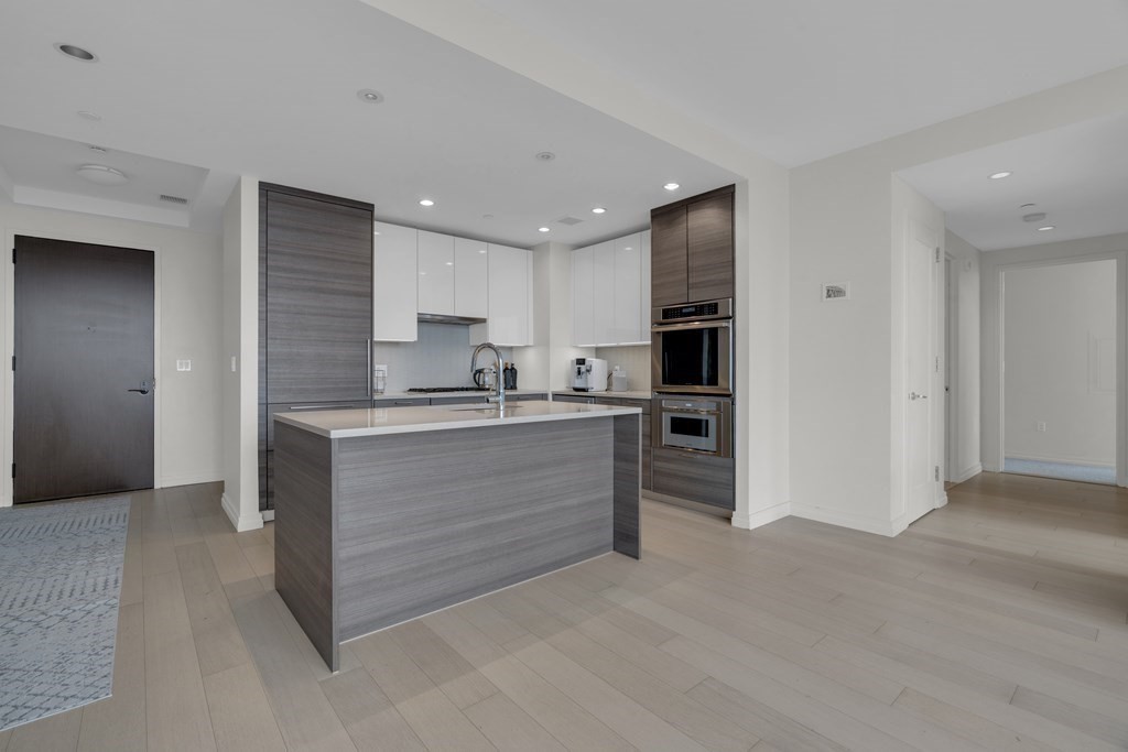1 Franklin St 3212