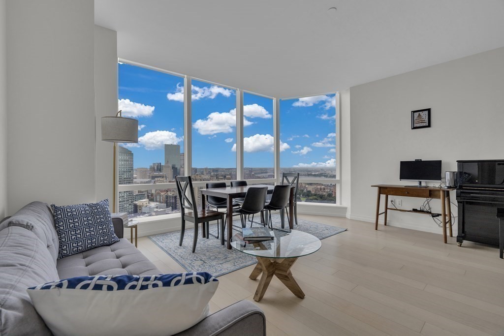 1 Franklin St 3212