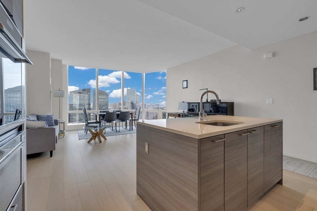 1 Franklin St 3212